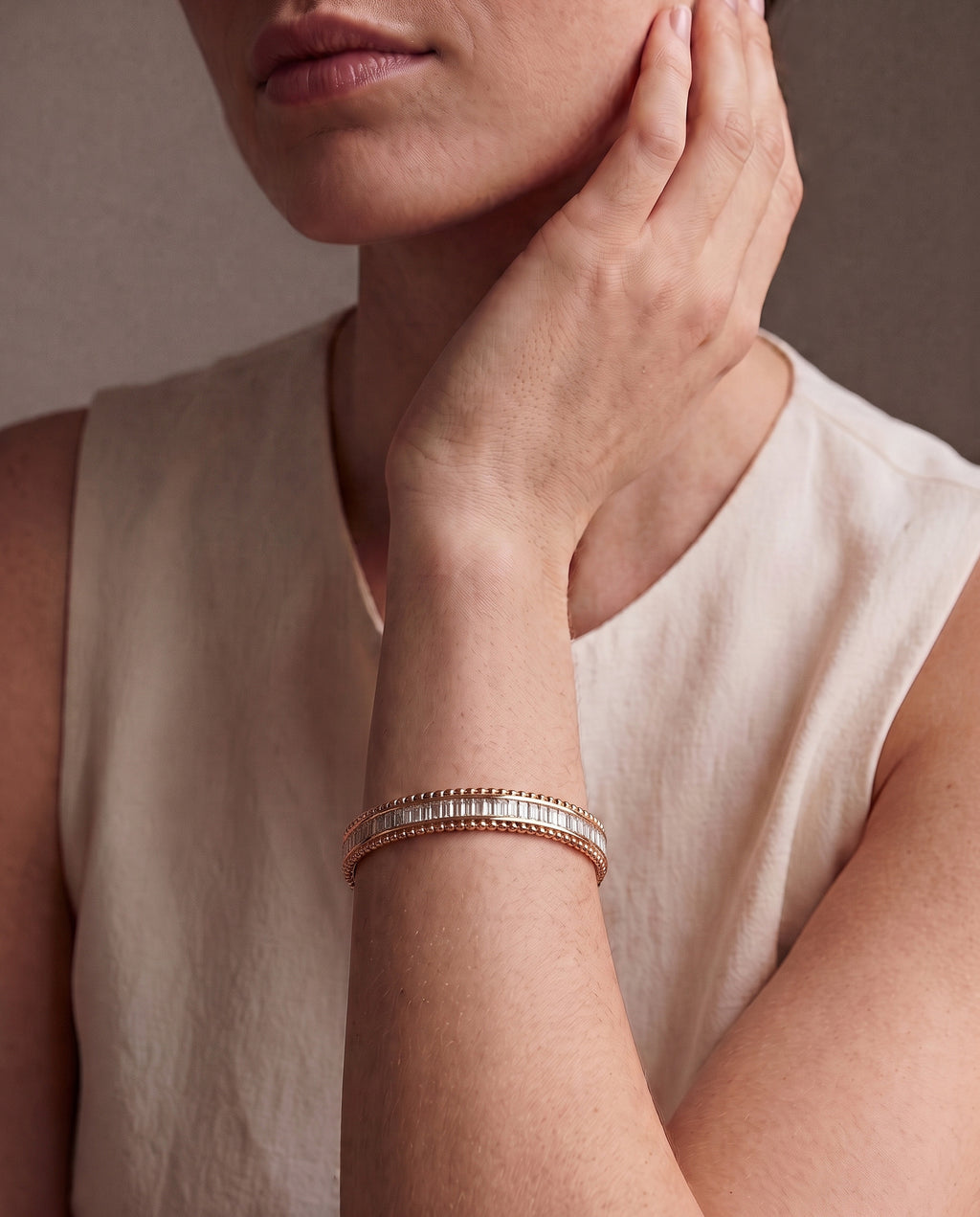 Baguette Bangle in 9ct rose gold