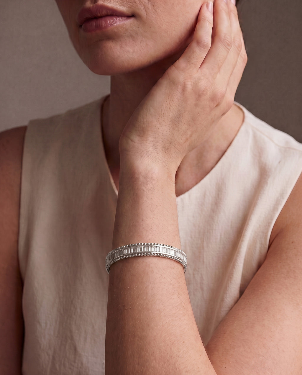 Baguette Bangle in 9ct white gold