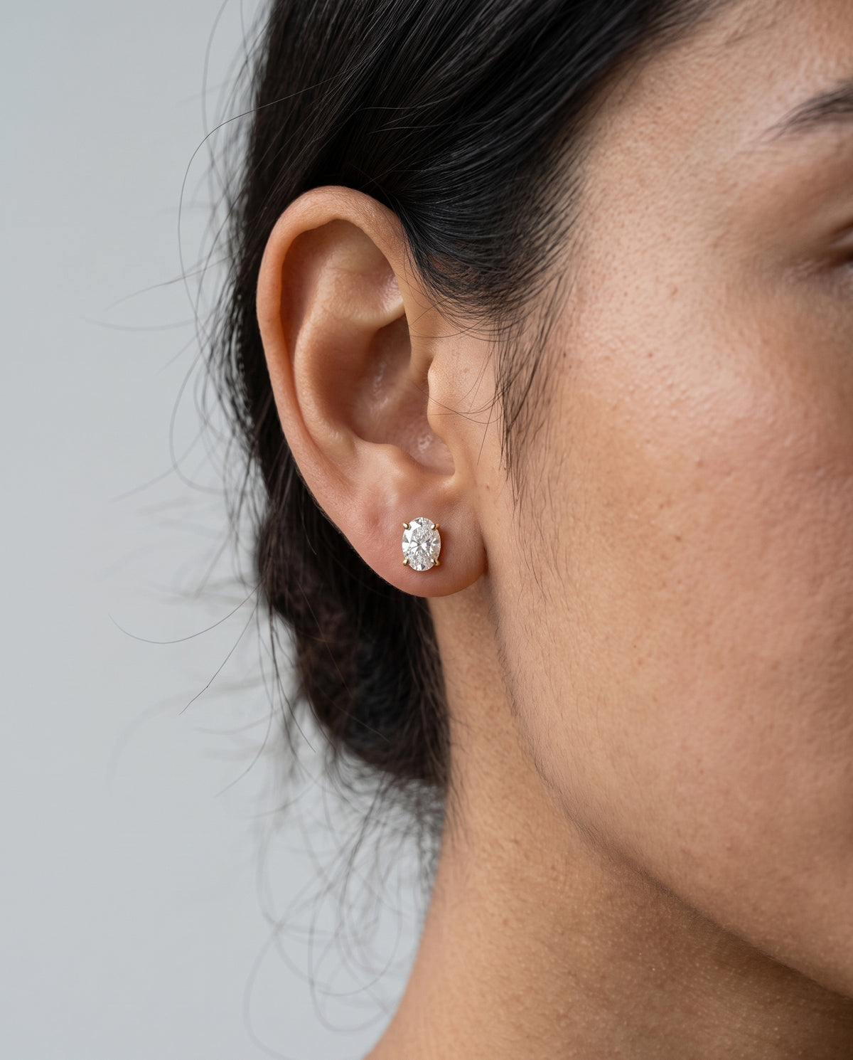 Oval Solitaire Ear Studs in 9ct yellow gold