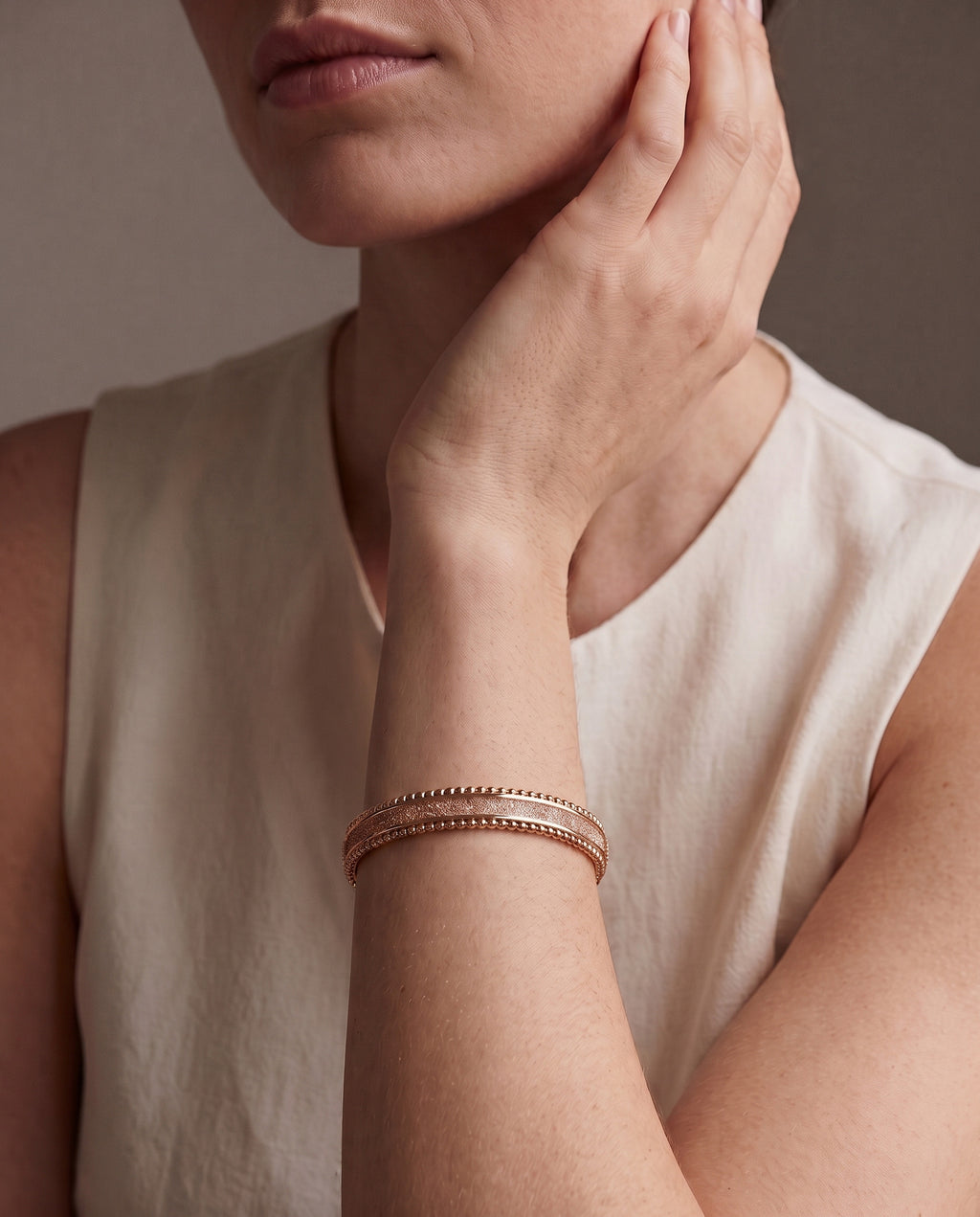 Open Channel Bangle in 9ct rose gold
